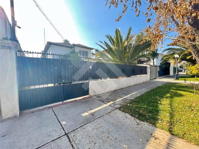 Casa en venta 738 M2 Terreno. en Providencia