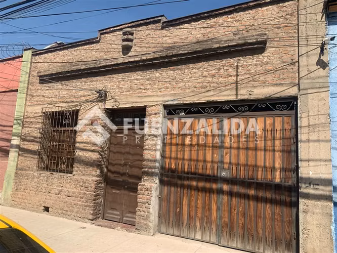 Casa en venta de 4 dorm. en Recoleta