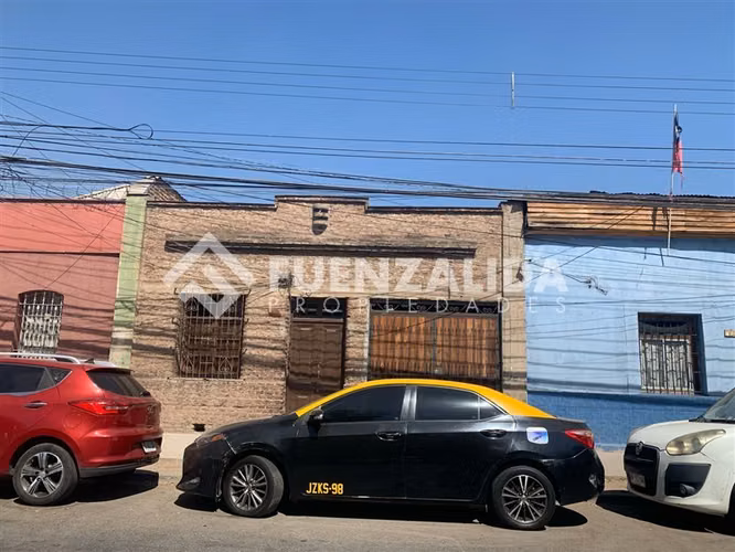 Casa en venta de 4 dorm. en Recoleta