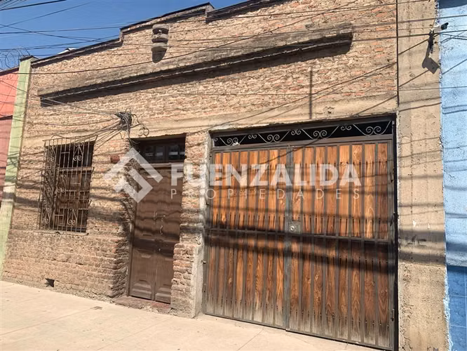 Casa en venta de 4 dorm. en Recoleta