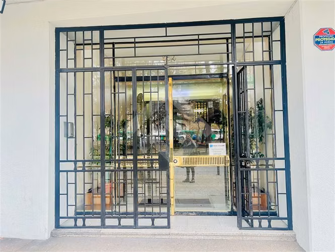Departamento en venta de 2 dorm + pieza de serv. en Santiago