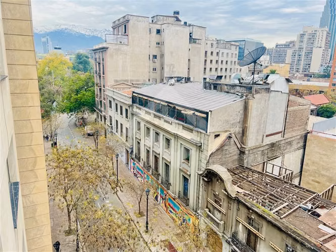 Departamento en venta de 2 dorm + pieza de serv. en Santiago