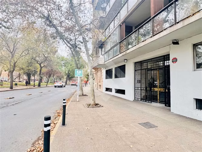 Departamento en venta de 2 dorm + pieza de serv. en Santiago