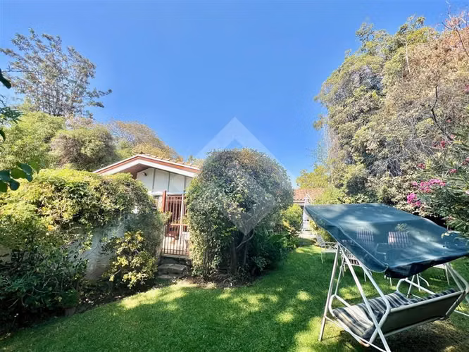 Casa en venta en exclusivo sector El Bosque. En Providencia