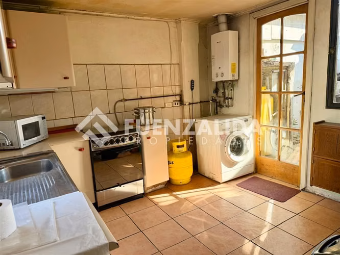 Casa en venta 140 m2 Ideal para Remodelar en Providencia - Imagen 3