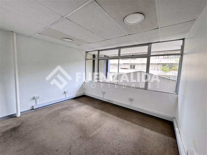 Oficina en arriendo en Providencia, APP