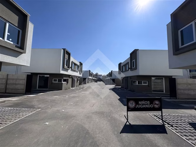 CASAS NUEVAS en venta de 3 dormitorios en Puente Alto, APP