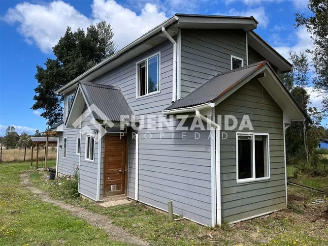 Vendemos 2 casas pareadas estilo townhouses en Puerto Varas