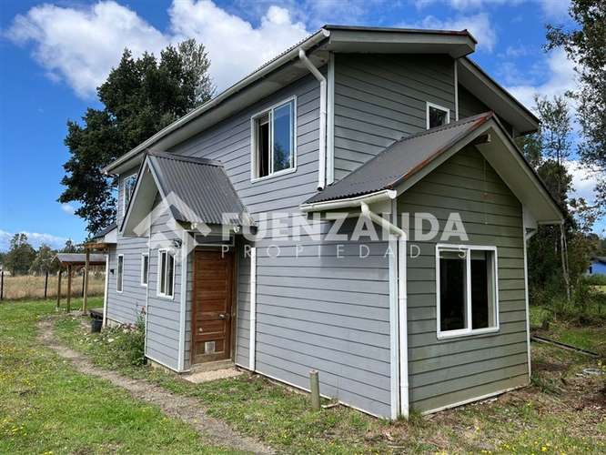 Vendemos 2 casas pareadas estilo townhouses en Puerto Varas