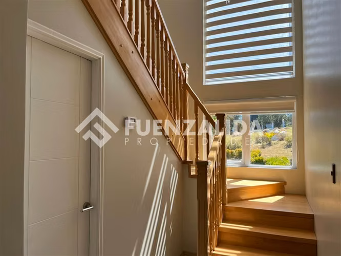 Venta de casa de 5D Condominio Los Graneros Puerto Varas