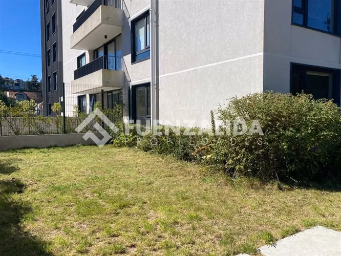 Departamento en arriendo de 2D2B con amplio patio