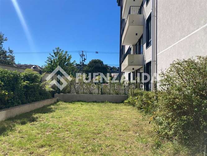 Departamento en arriendo de 2D2B con amplio patio