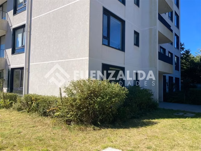 Departamento en arriendo de 2D2B con amplio patio