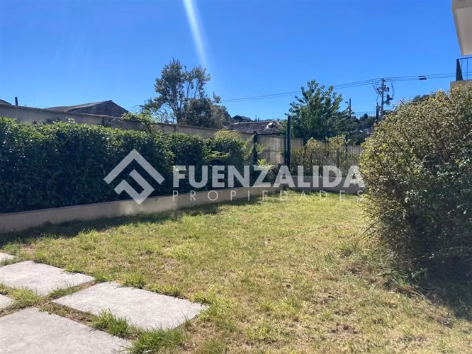 Departamento en arriendo de 2D2B con amplio patio