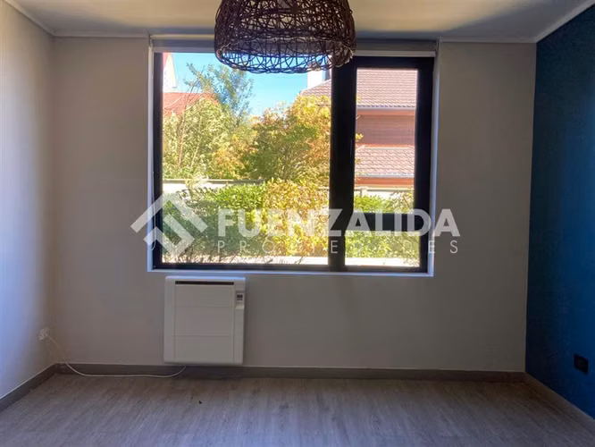 Departamento en arriendo de 2D2B con amplio patio