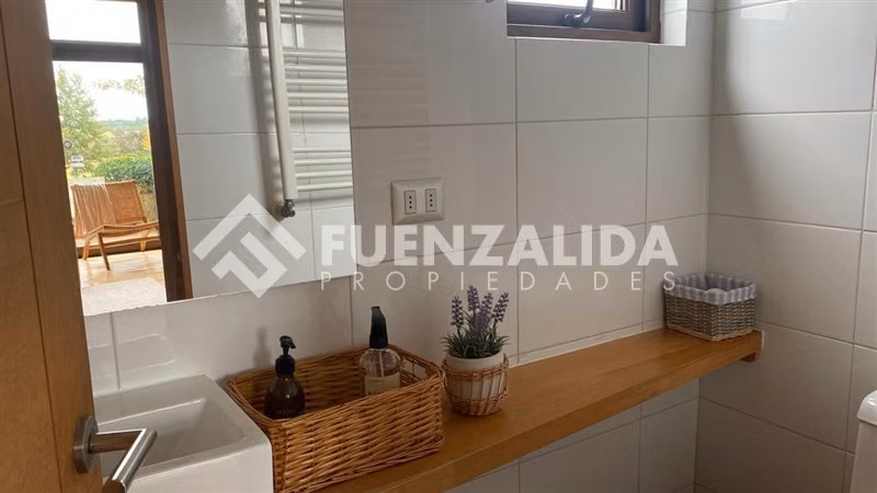 Vendemos Amplia Casa Condominio Las Bahías de Puerto Varas