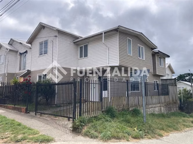 Casa en arriendo de 3D2B en Nueva Braunau
