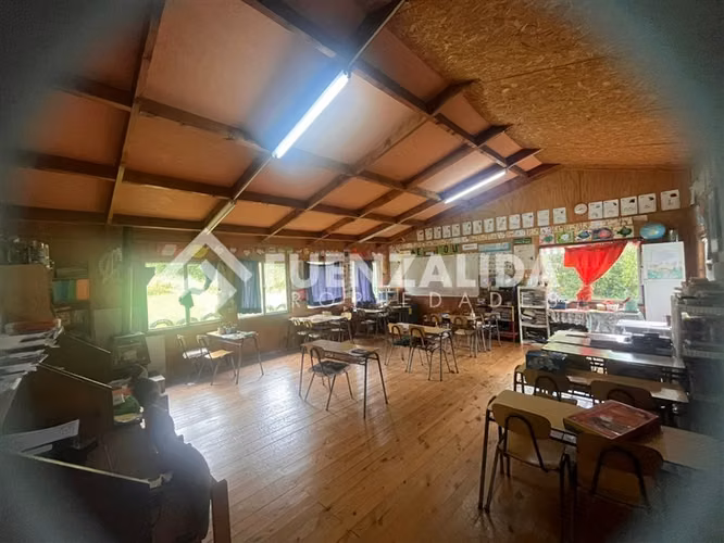 Vendemos Parcela con infraestructura educativa