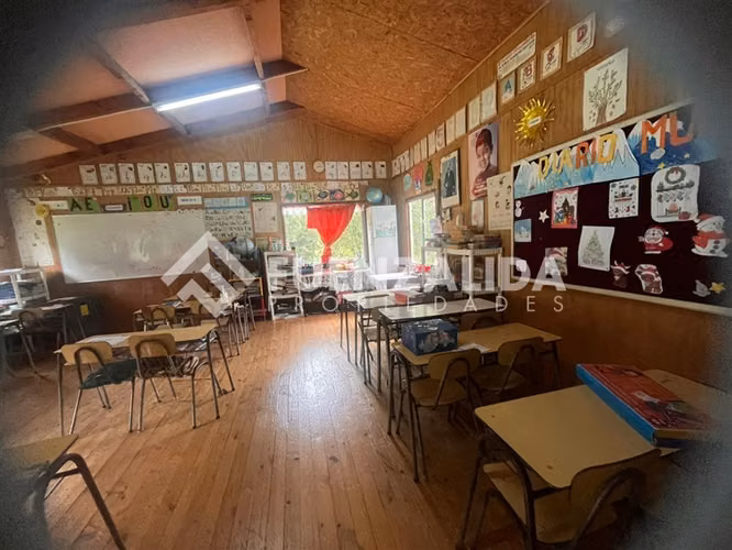 Vendemos Parcela con infraestructura educativa