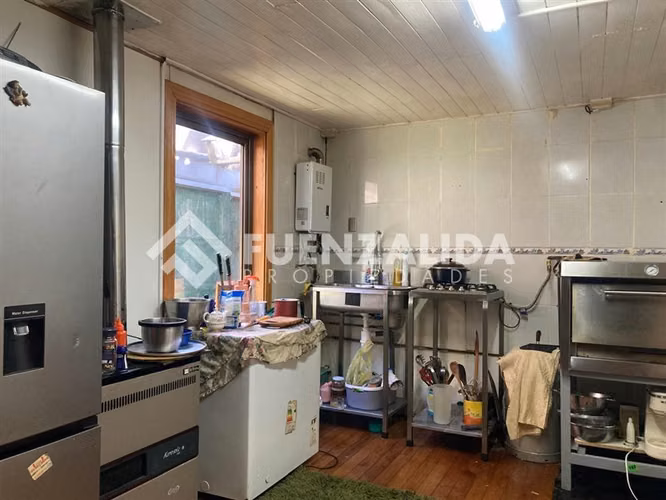 Local Comercial en arriendo con 2 cámaras frigoríficas