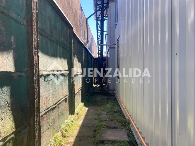 Local Comercial en venta con 2 cámaras frigorificas