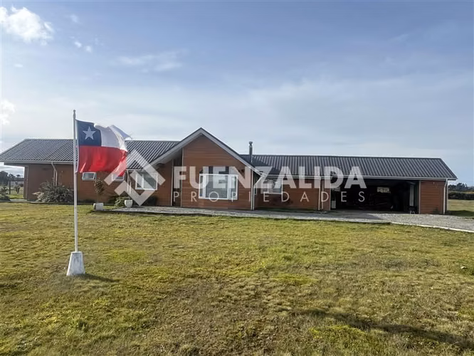 Vendemos en Condominio de Puerto Varas casa de 4D2B