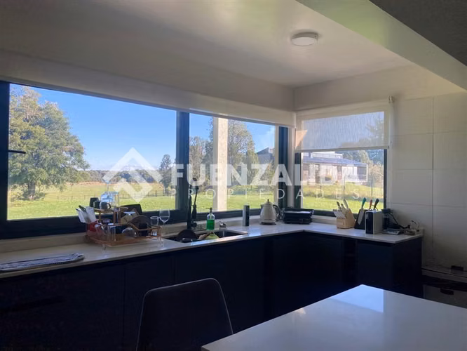 Casa en venta de 4D3B en condominio Las tranqueras