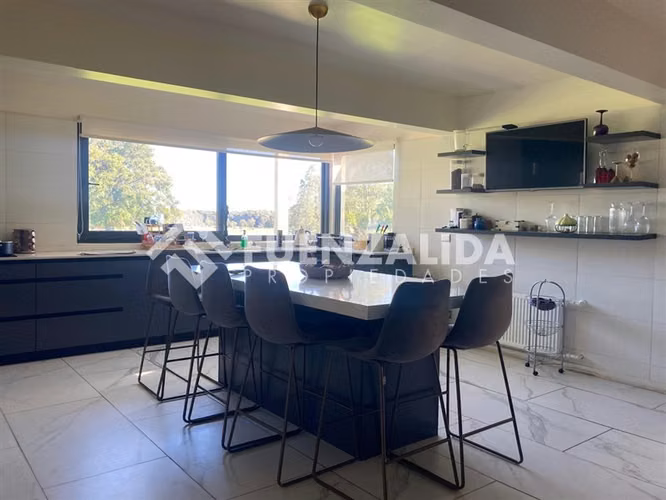 Casa en venta de 4D3B en condominio Las tranqueras