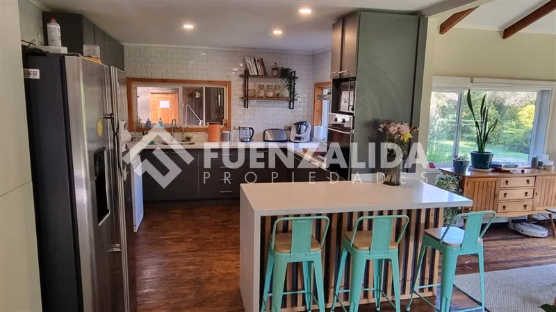 Casa de campo remodelada de 4D4B con jardin en Frutillar