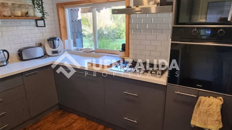 Casa de campo remodelada de 4D4B con jardin en Frutillar