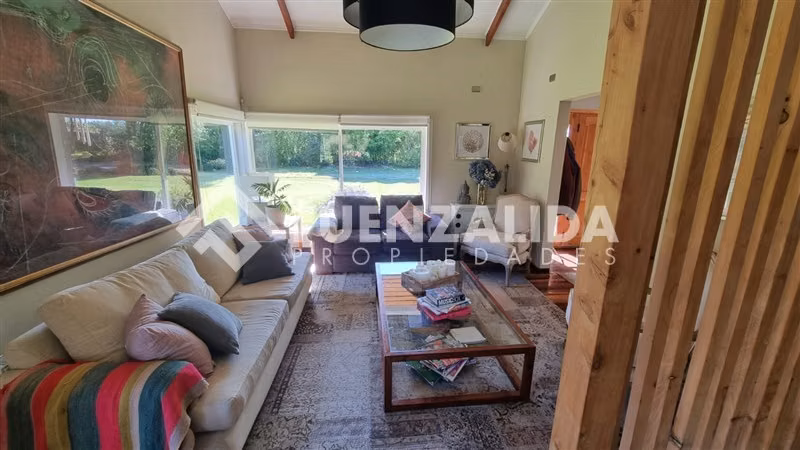 Casa de campo remodelada de 4D4B con jardin en Frutillar