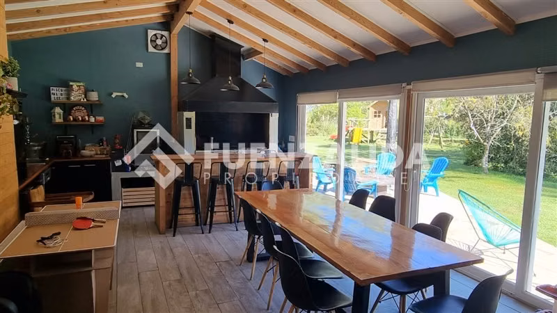 Casa de campo remodelada de 4D4B con jardin en Frutillar