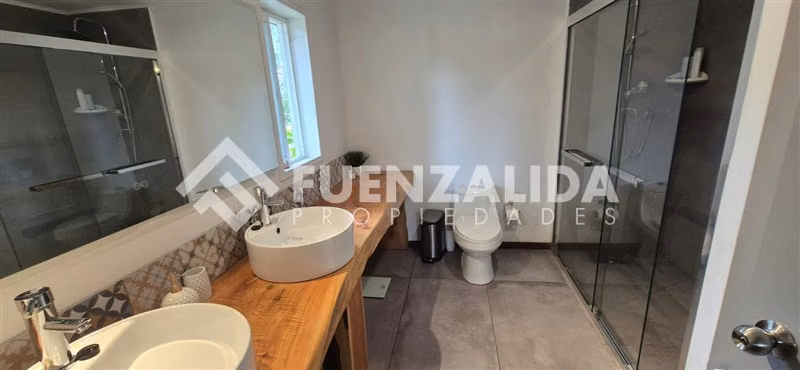 Casa de campo remodelada de 4D4B con jardin en Frutillar