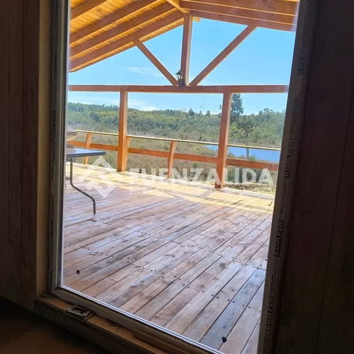 Casa en venta de 4 dorm. en Quellón
