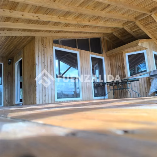 Casa en venta de 4 dorm. en Quellón