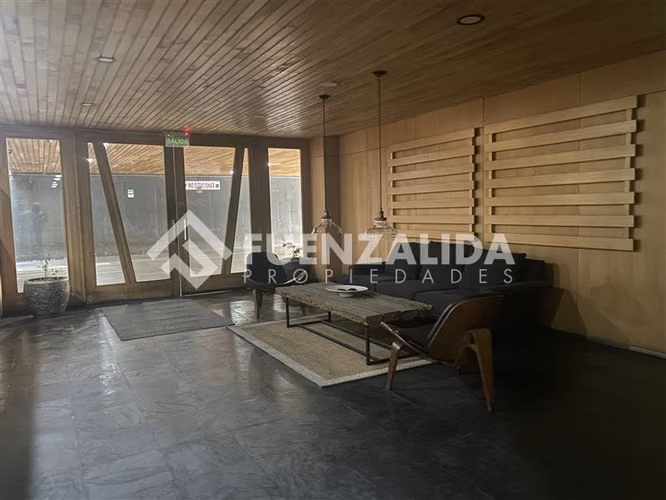VENTA Oficina pleno centro Puerto Varas 2 estacionamientos