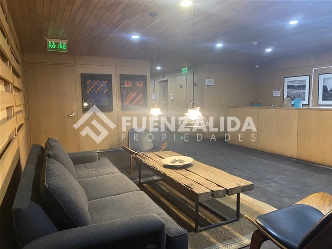 VENTA Oficina pleno centro Puerto Varas 2 estacionamientos