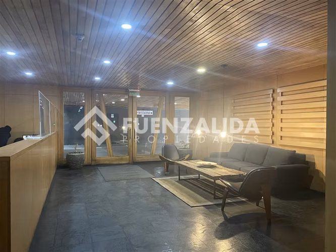 VENTA Oficina pleno centro Puerto Varas 2 estacionamientos