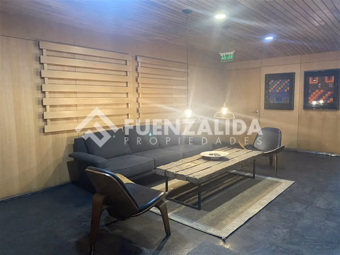 VENTA Oficina pleno centro Puerto Varas 2 estacionamientos