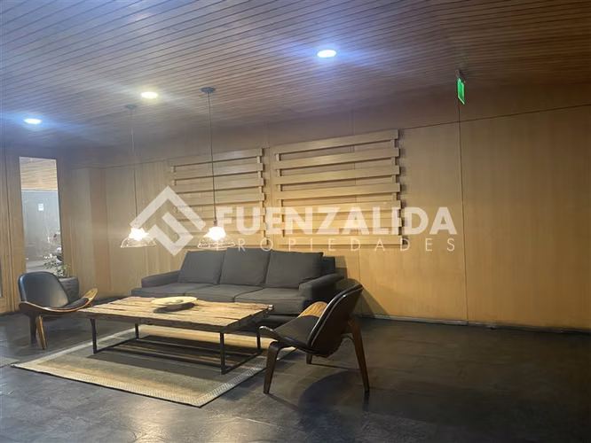 VENTA Oficina pleno centro Puerto Varas 2 estacionamientos