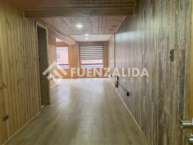 VENTA Oficina pleno centro Puerto Varas 2 estacionamientos