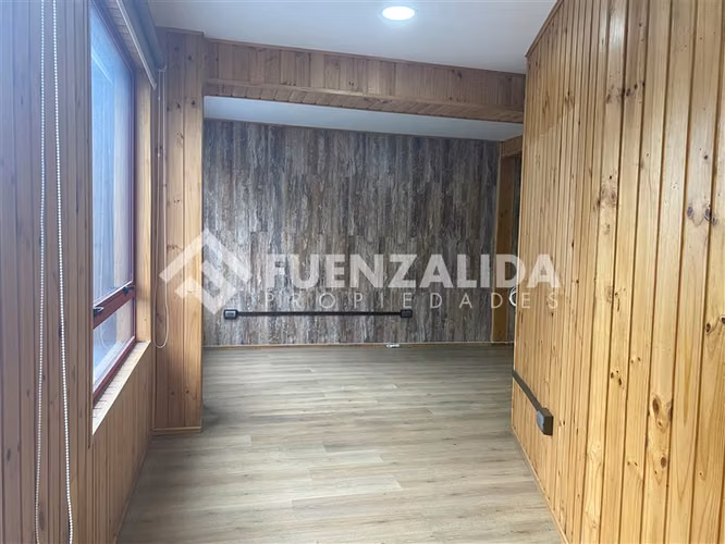 VENTA Oficina pleno centro Puerto Varas 2 estacionamientos