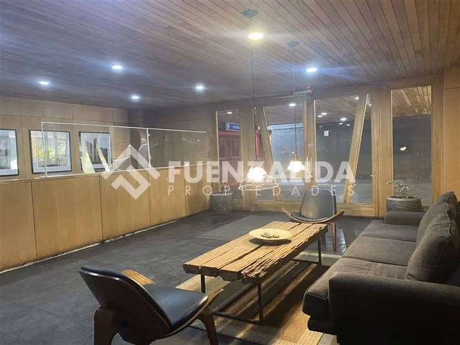 VENTA Oficina pleno centro Puerto Varas 2 estacionamientos