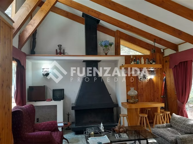 Casa en venta de 4D3B en Parcela de Pucón