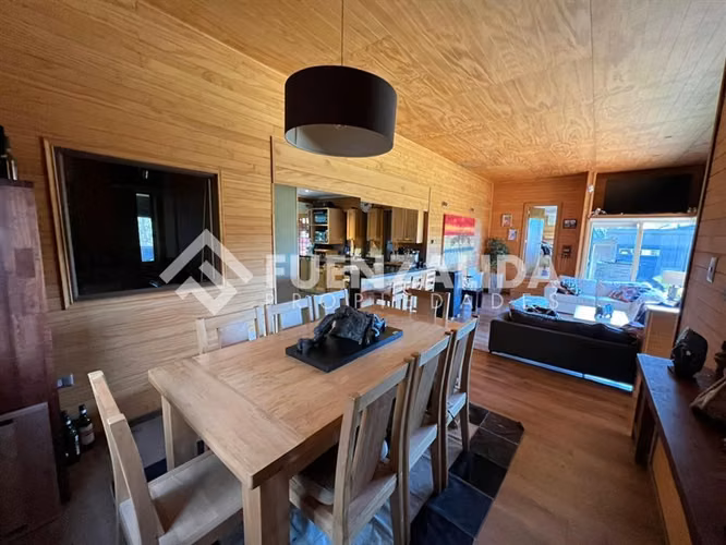 Vendemos Casa con quincho y piscina en Puerto Varas
