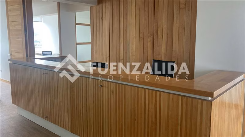 Oficina en arriendo con vista al mar en Puerto Montt