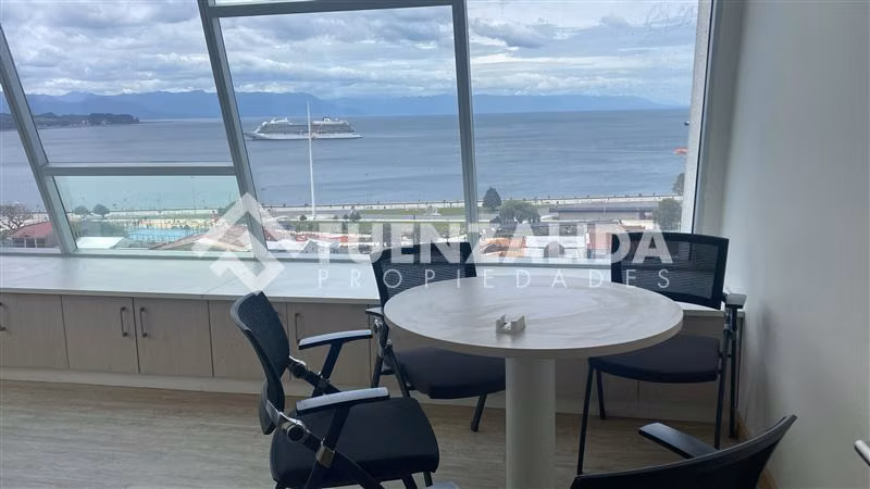 Oficina en arriendo con vista al mar en Puerto Montt