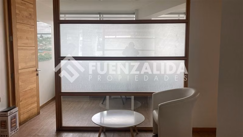 Oficina en arriendo con vista al mar en Puerto Montt
