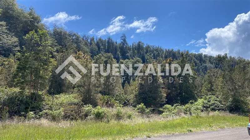 Vendemos Parcela con acceso a Rio. Camino a Ensenada