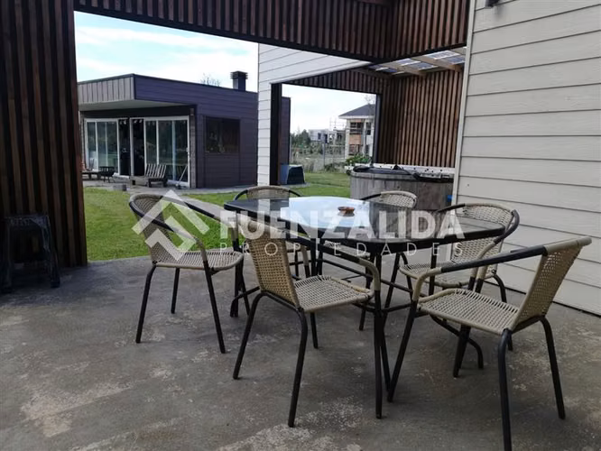 Vendemos casa de 4D3B en Lomas de Coihuin Puerto Montt
